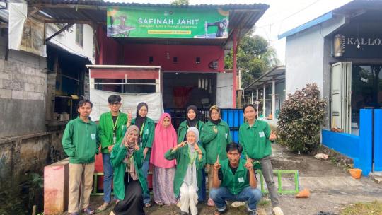 Mahasiswa UIN Alauddin Makassar Dorong Digitalisasi UMKM Desa Mandalle di Era 5.0