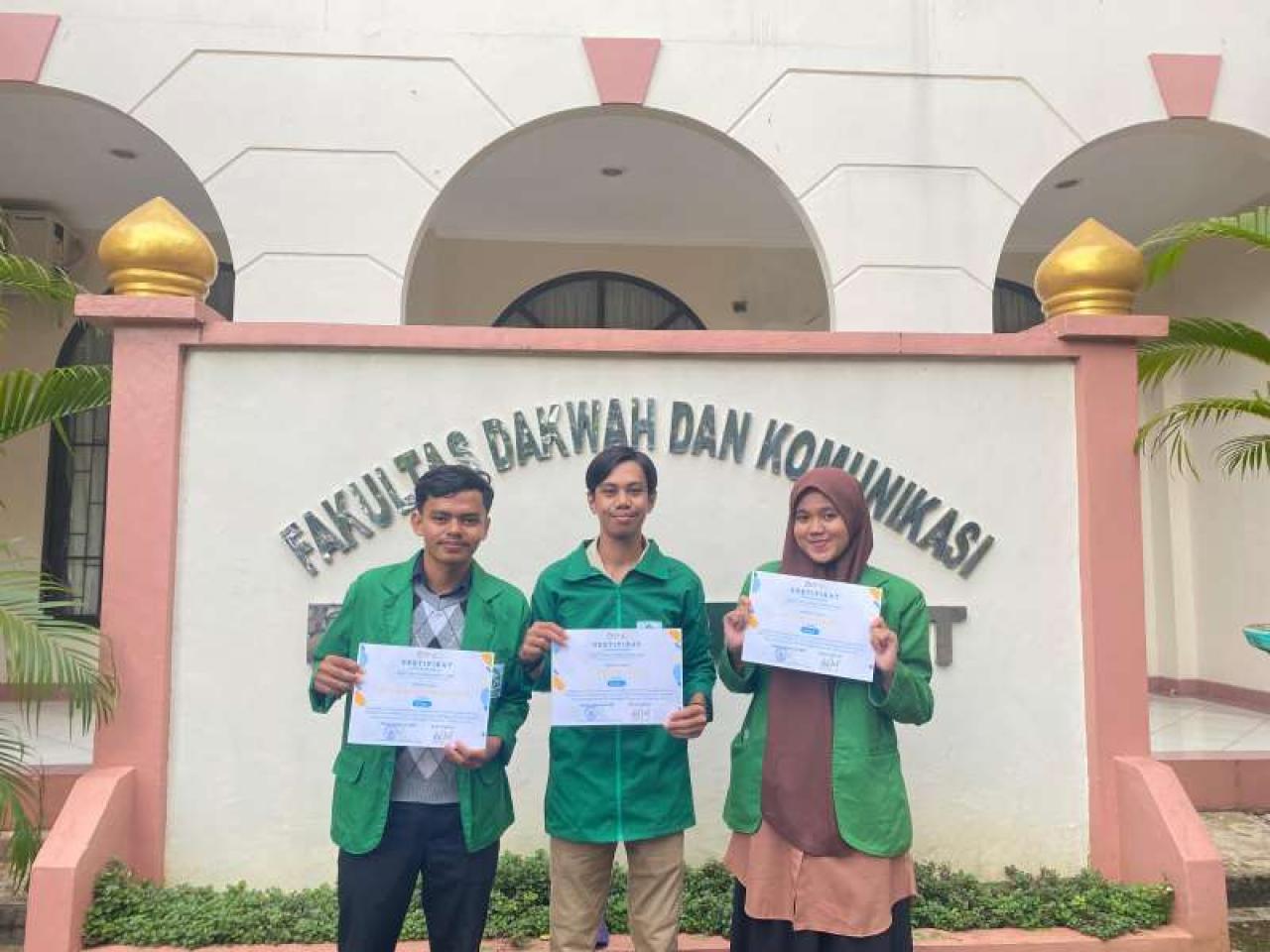 Gambar Tim BPI UIN Alauddin Juara I LKTI PTKIN Se-Indonesia Timur 2024 di IAIN Parepare
