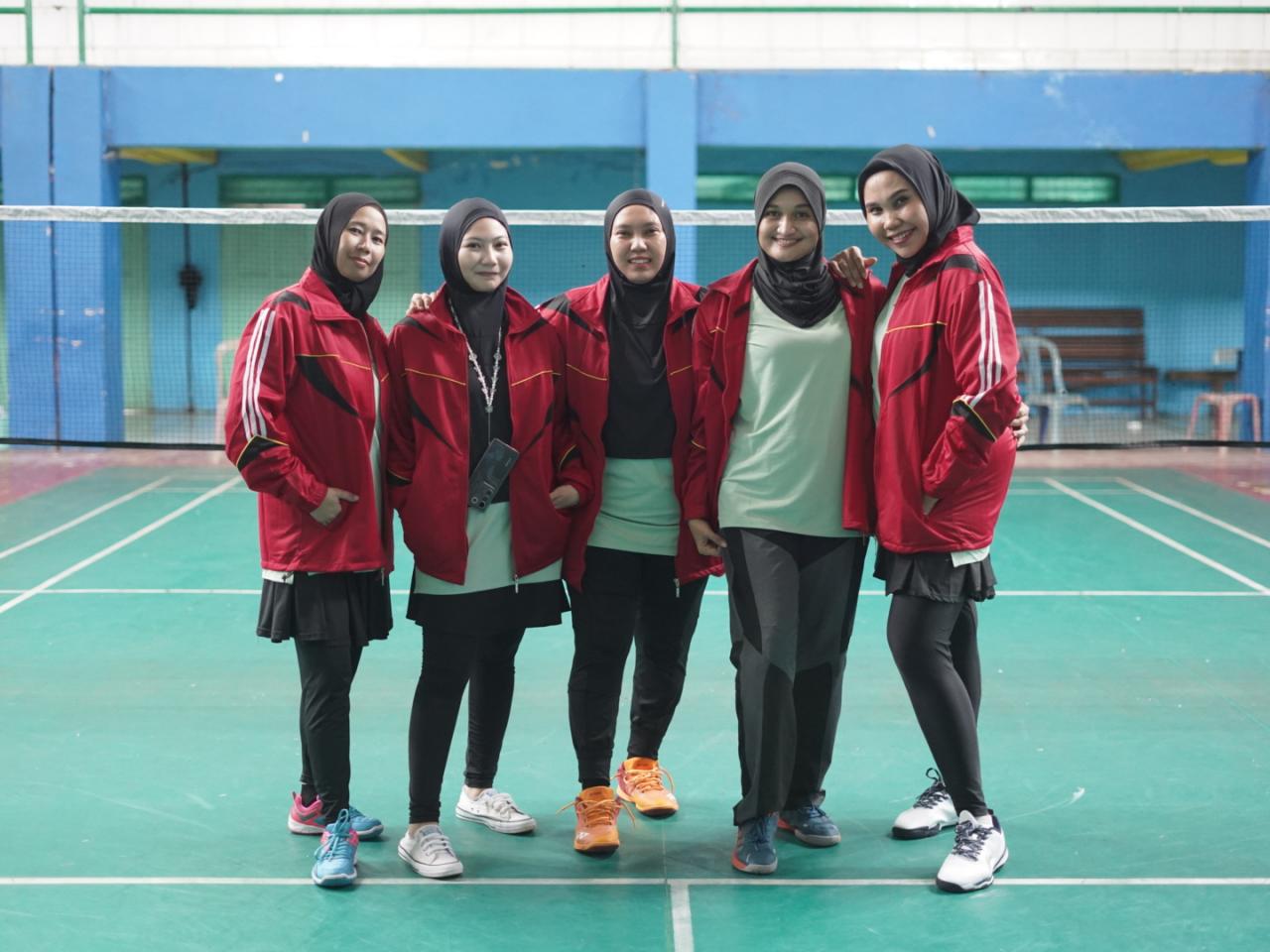 Gambar Tim Bulutangkis Putri UIN Alauddin Makassar Melaju ke Semifinal Setelah Menaklukkan Tim Kemenag Kota