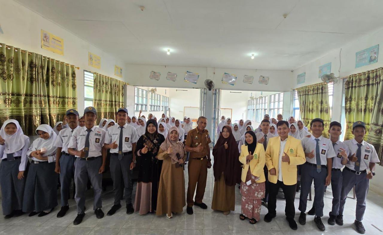 Gambar Tim Sosialisasi Prodi FAH Lakukan Kunjungan Sekolah di Soppeng