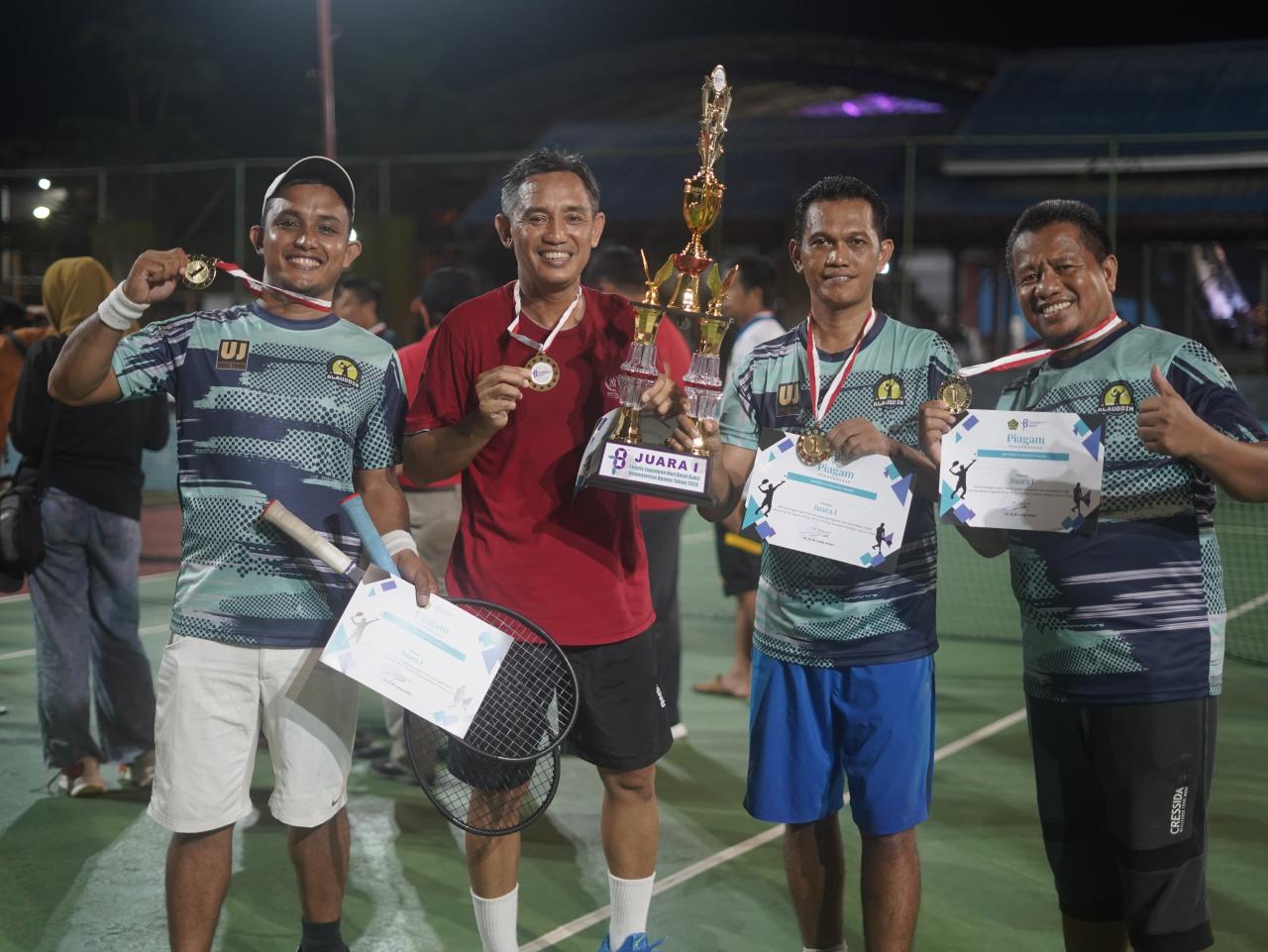 Gambar Tim Tenis Lapangan UIN Alauddin Makassar Raih Gelar Juara 1 di Turnamen Tenis HAB KEMENAG KE - 78