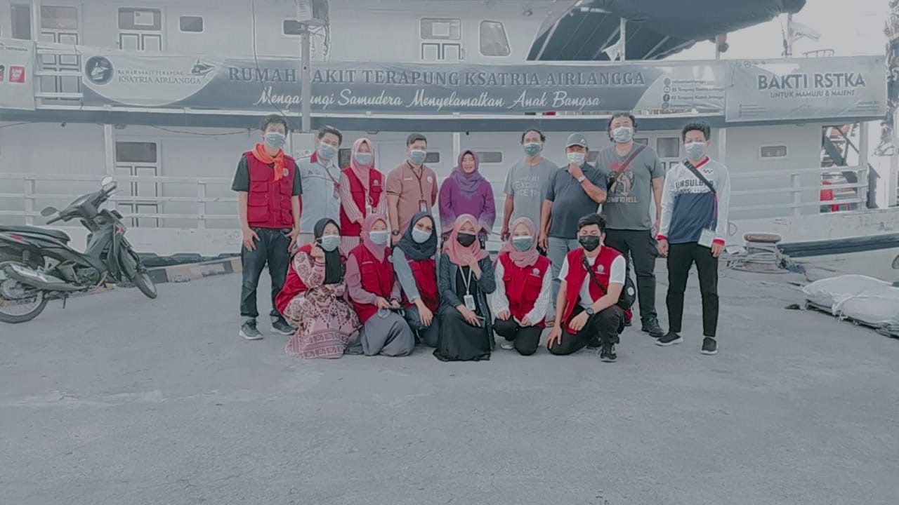 Gambar Tim UIN Alauddin dan Unsulbar Kunjungi Rumah Sakit Terapung Korban Gempa Di Majene