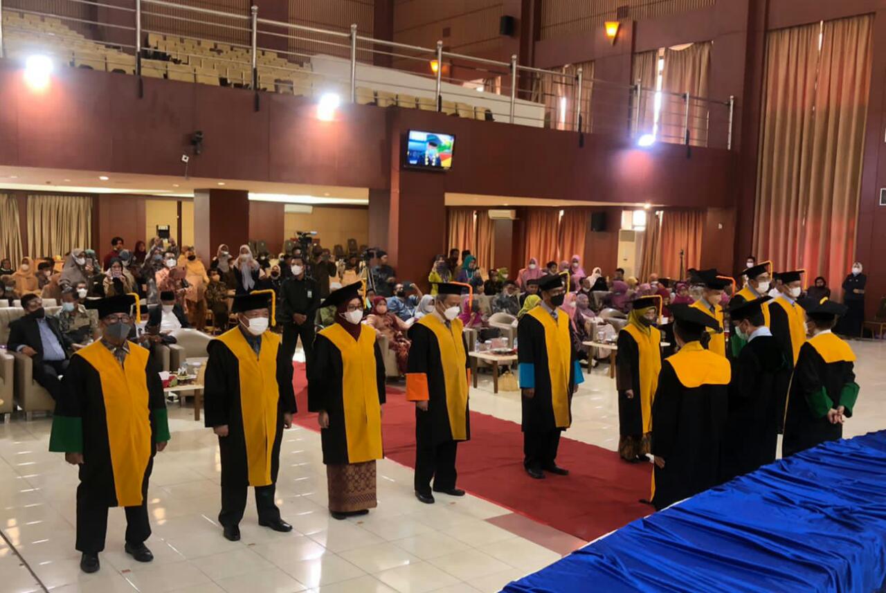 Gambar UIN Alauddin Kukuhkan 9 Guru Besar