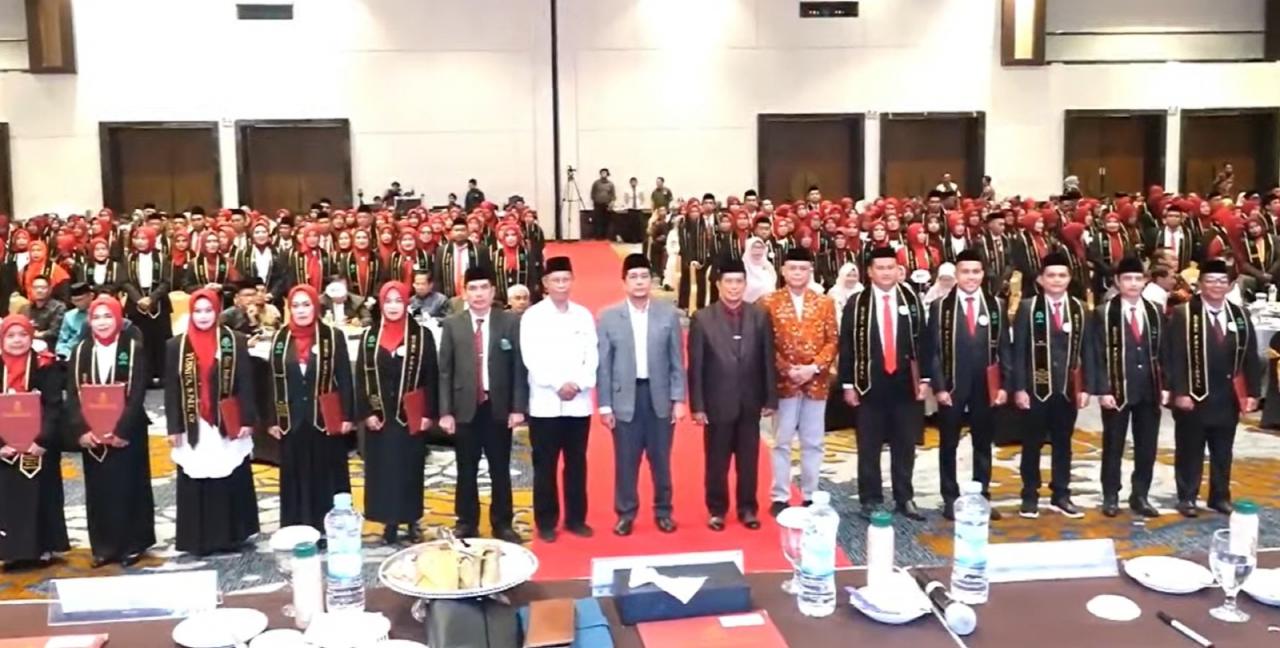 Gambar UIN Alauddin Makassar Kukuhkan 1.012 Lulusan PPG Batch II Tahun 2024 sebagai Guru Profesional