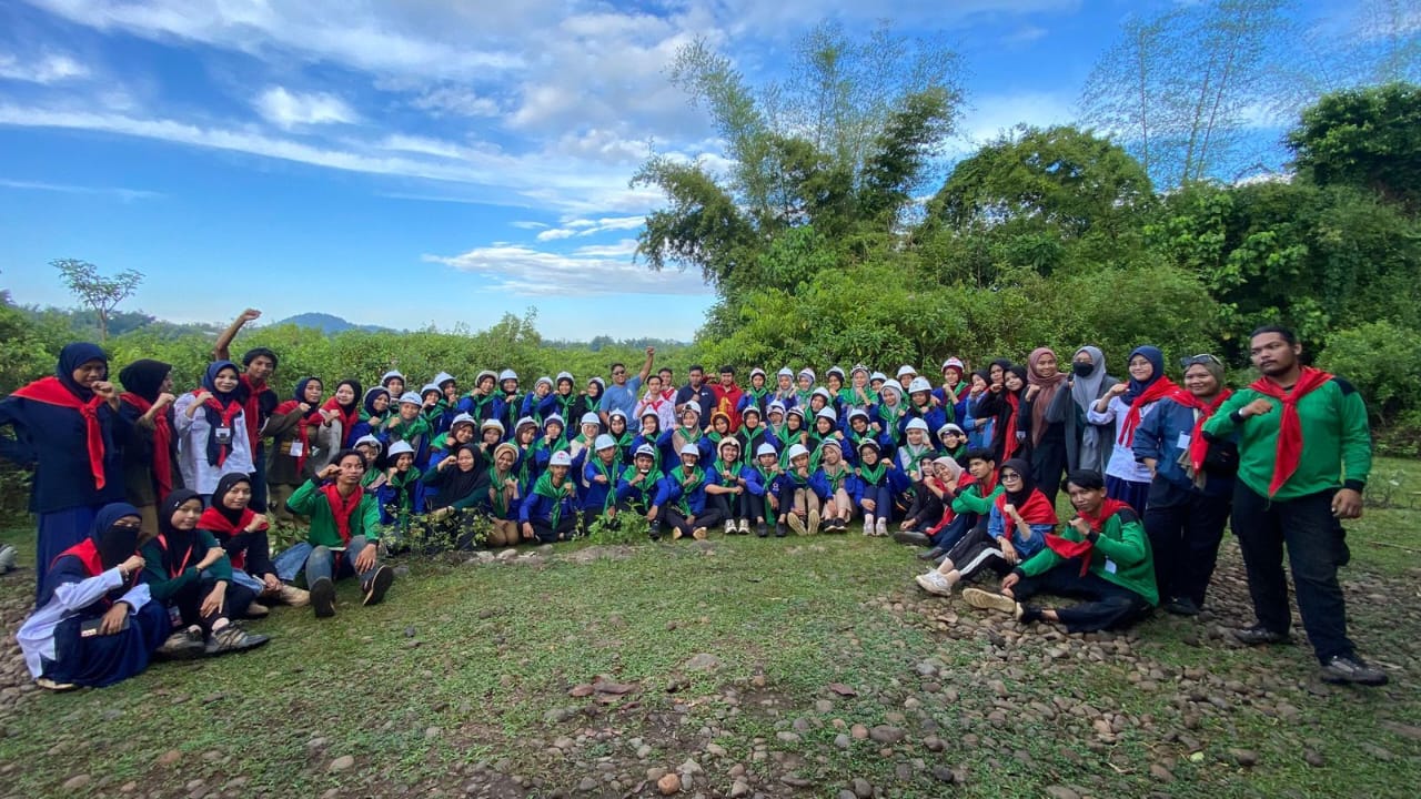 Gambar UKK KSR-PMI Kukuhkan 49 Anggota Muda melalui Diklatsar Ke-29