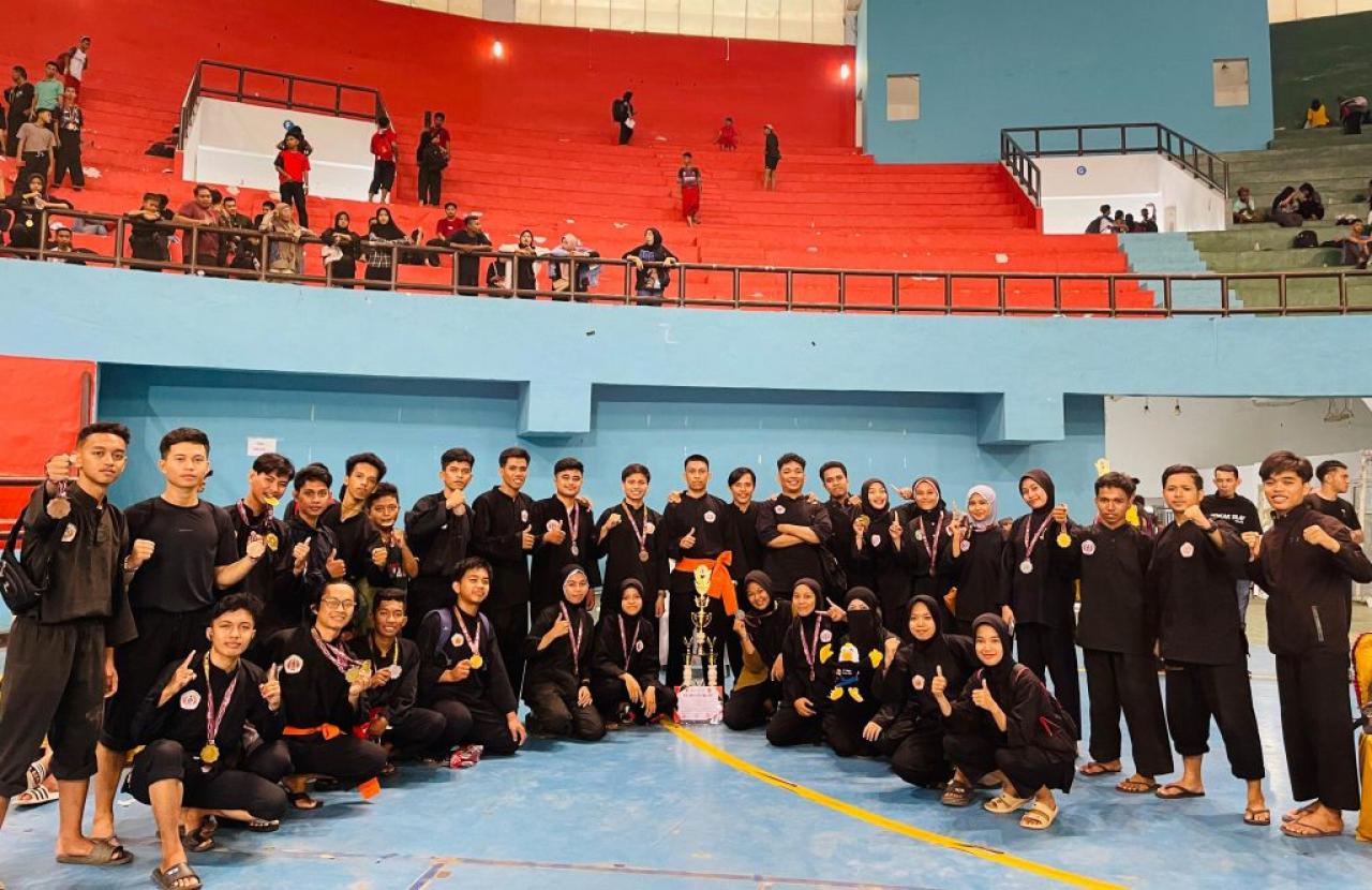 Gambar UKM Tapak Suci UIN Alauddin Raih Juara Umum III Kejurnas Pencak Silat