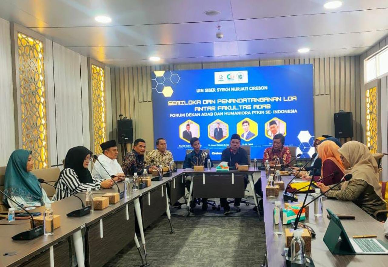 Gambar Wakil Dekan I FAH UIN Alauddin Tandatangani LoA pada Semiloka di Cirebon