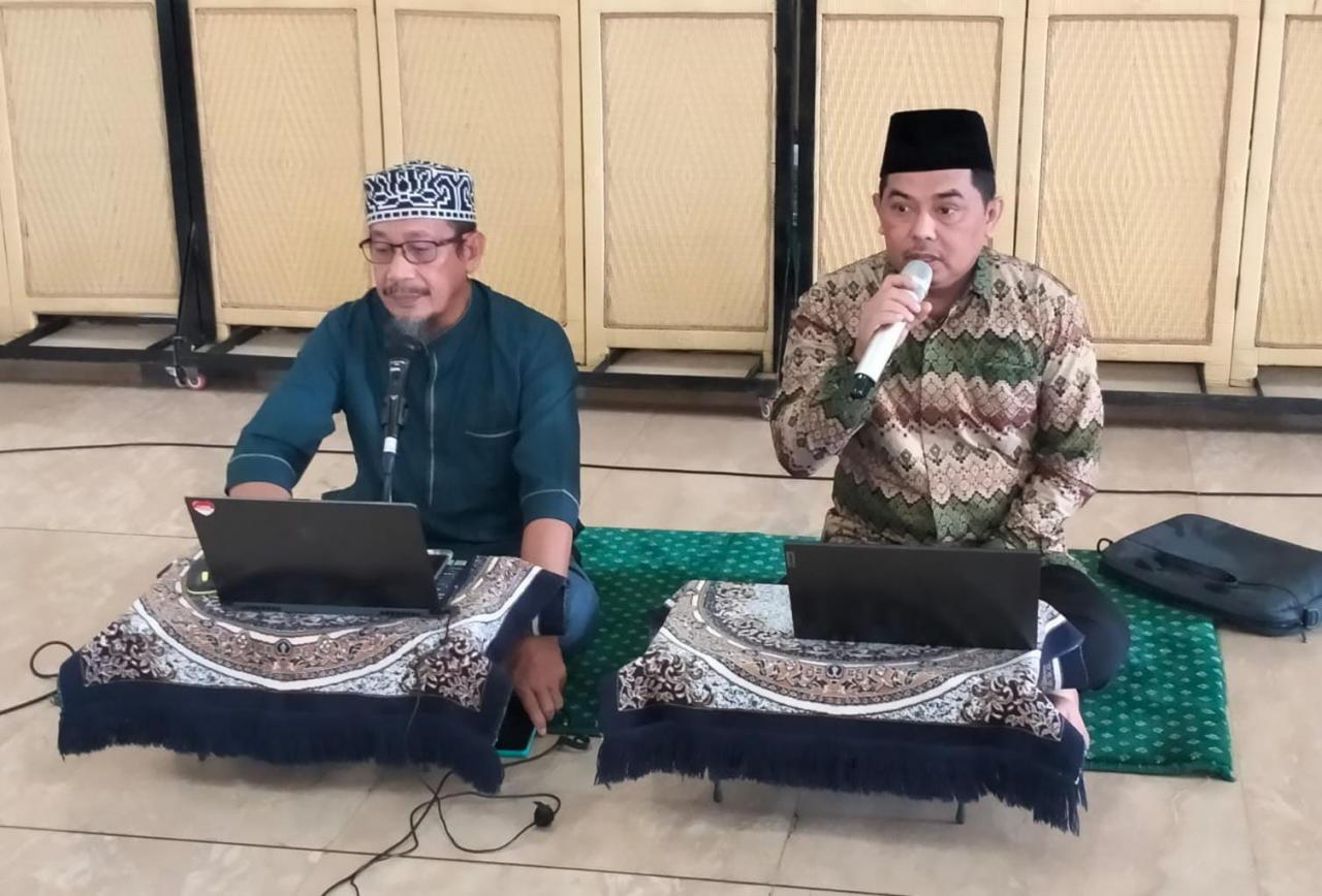 Gambar WD I FAH Jadi Narasumber Kajian Kamis Dhuha di Masjid Nurul Iman Telkom Makassar