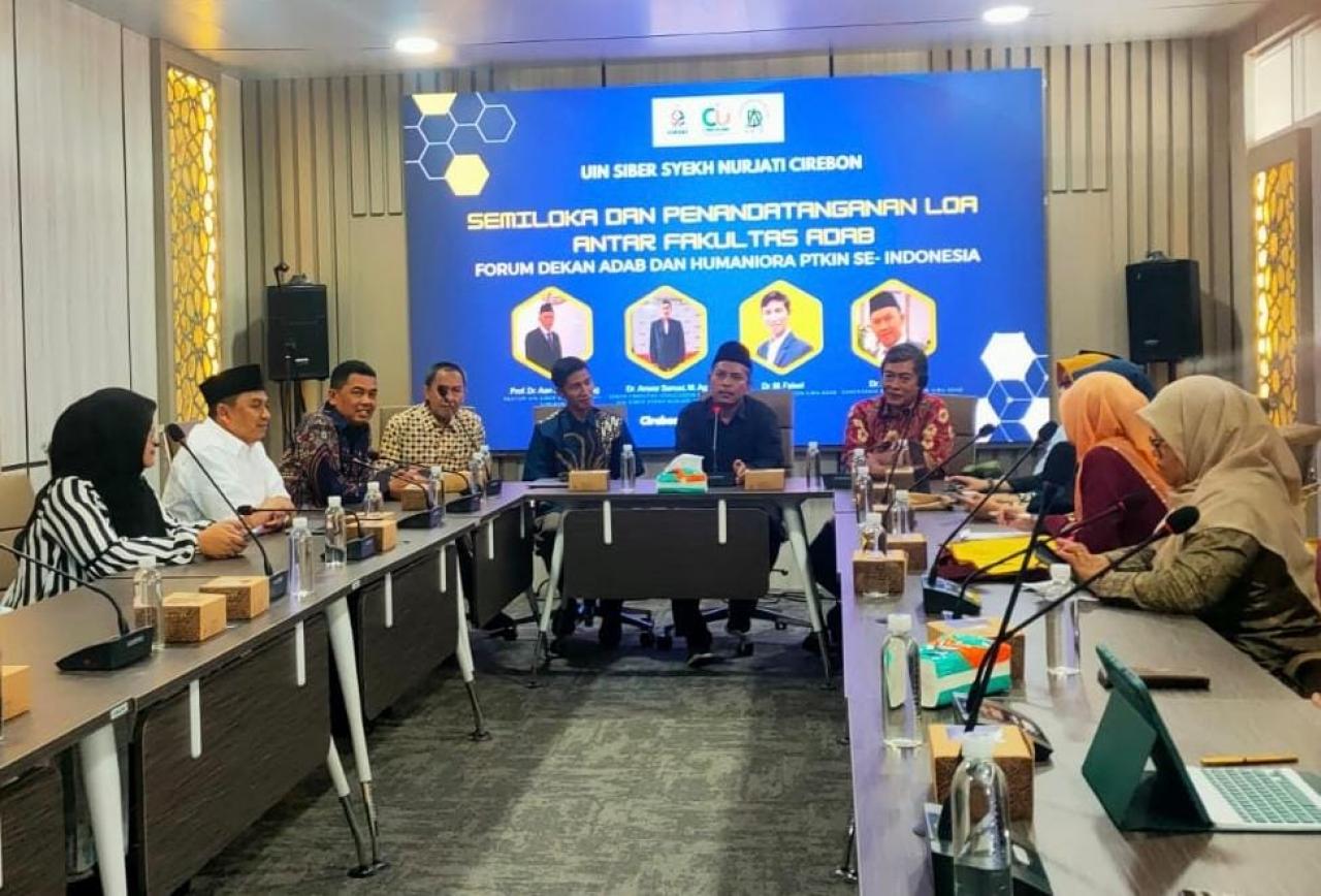 Gambar WD l FAH Hadiri Semiloka dan Penandatanganan LOA Antar Fakultas Adab PTKIN se-Indonesia