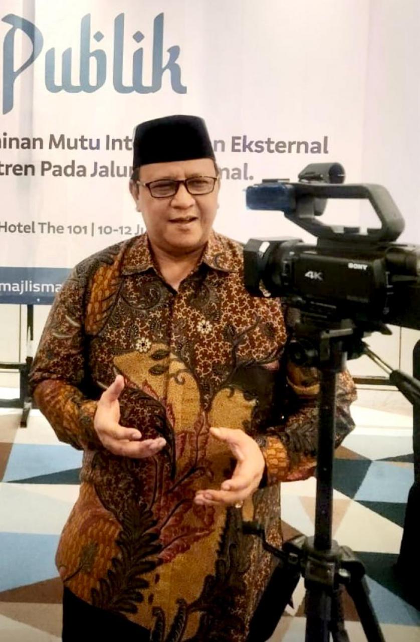 Gambar Rupiah Boleh Anjlok, Tauhid Jangan: Kompas Muslim di Tengah Ekonomi yang Sulit