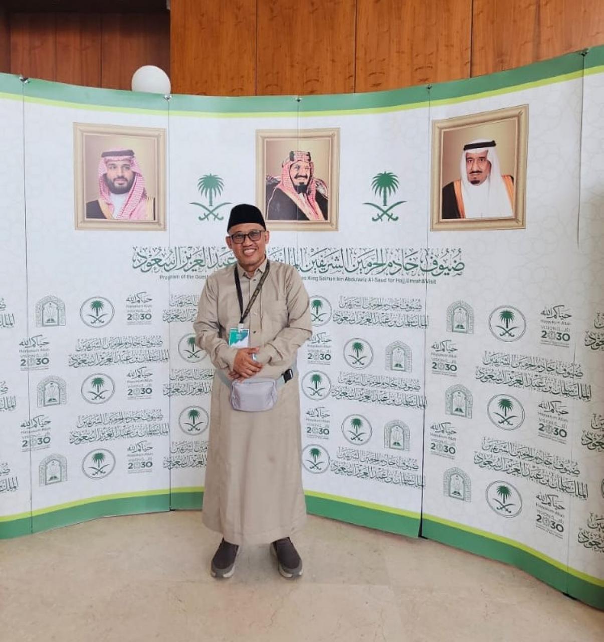 Gambar Ketika Aku Menatap Ka’bah, Namun Tak Menemukan Pemilik-Nya