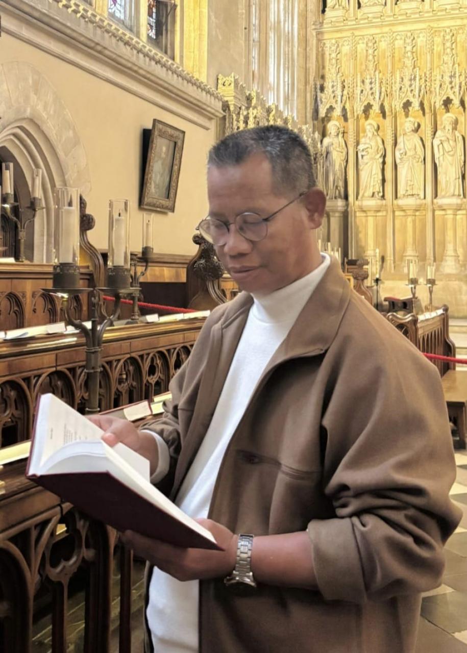 Gambar Nonton Perang Modern