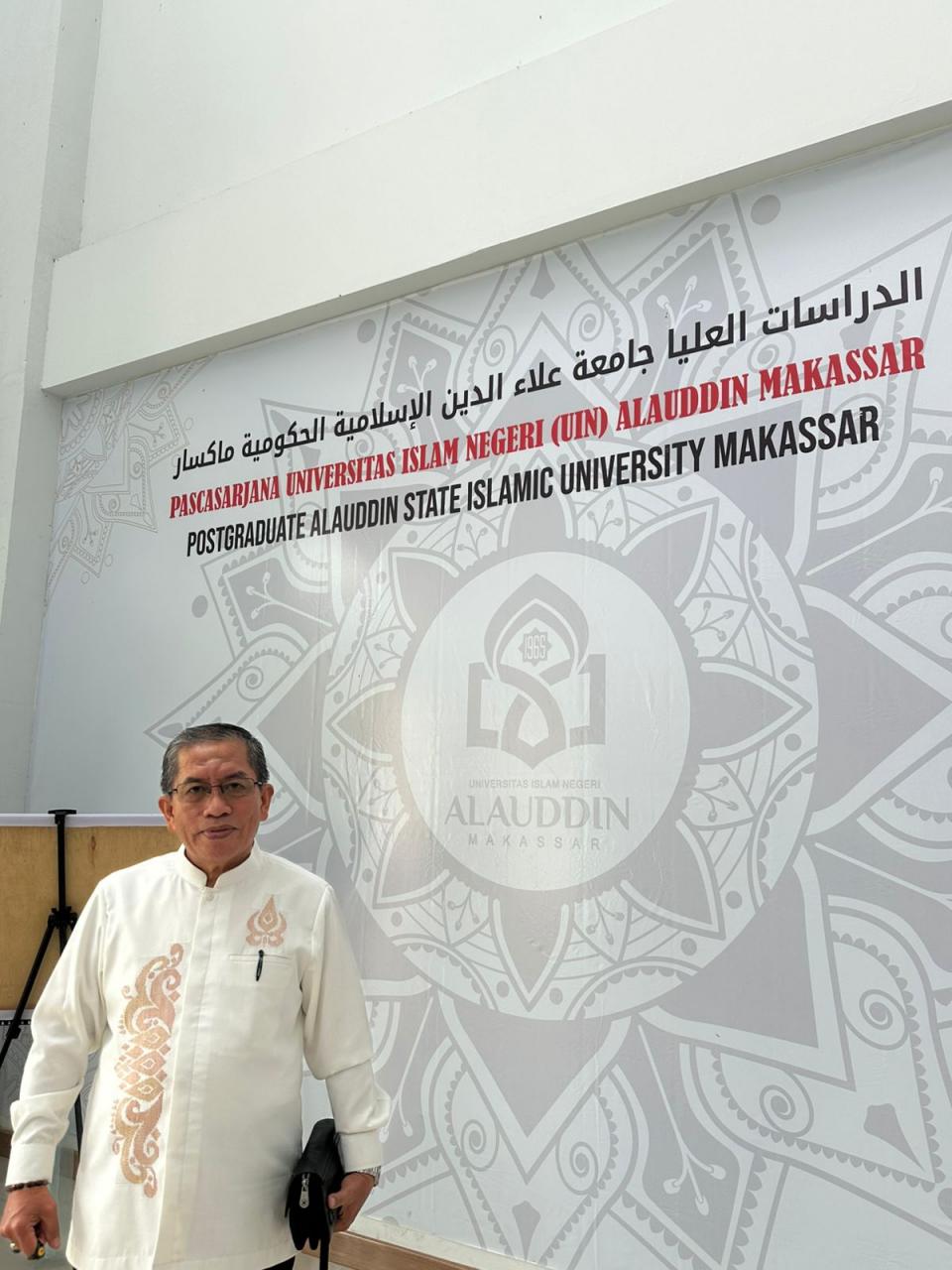 Gambar Puasa Visual & Polusi Citra: Sebuah Evaluasi Kritis dalam Menjaga Mata Hati