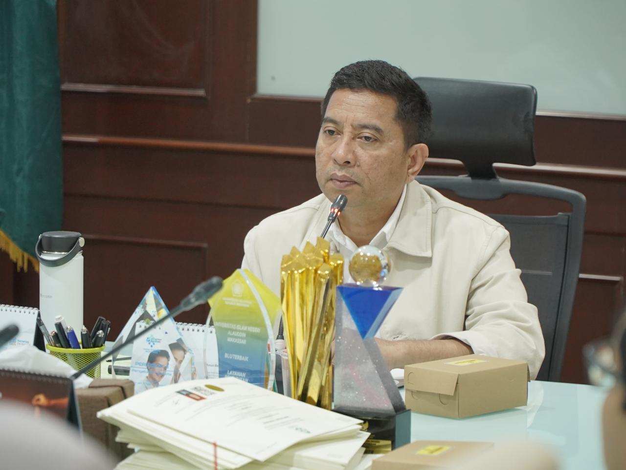 Gambar Bona Fide (4): Borrowed Shoes Theory