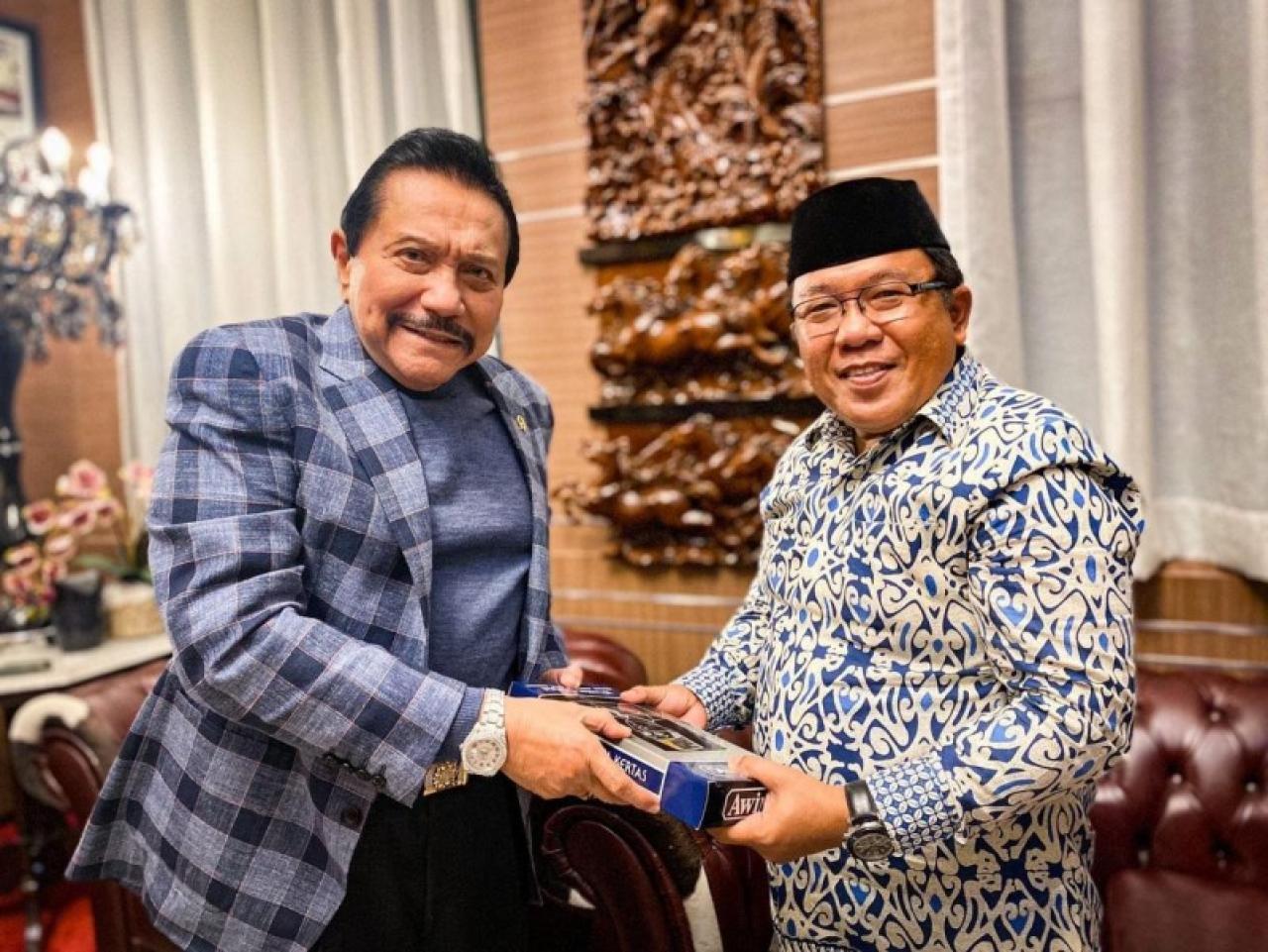 Gambar Muharram dan Jejak Keabadian: Menafsir Ulang Makna Hijrah