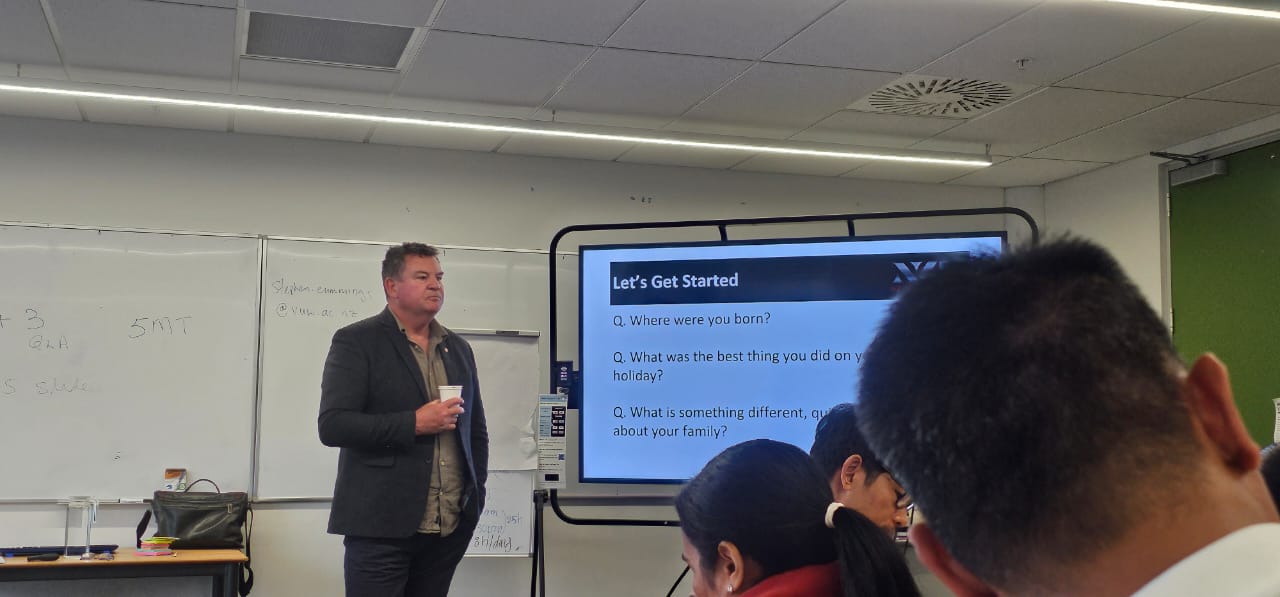 Gambar Leadership is just You (Hari Ketujuh, Senior Level Leadership Program)